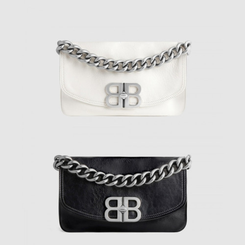 발렌시아가 BB 소프트 스몰 플랩백 ()